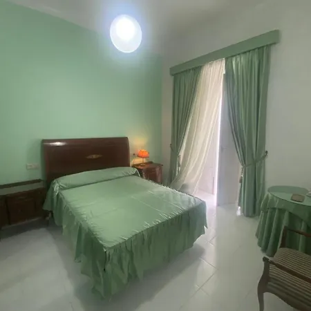 En Residencial Capuchinos Cerca Del Centro Historico De Homestay *
