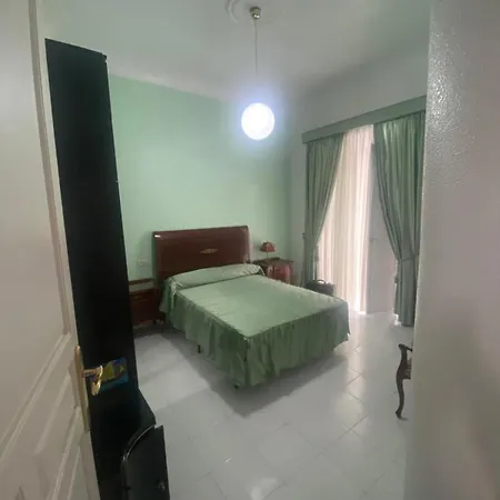 En Residencial Capuchinos Cerca Del Centro Historico De Homestay Malaga
